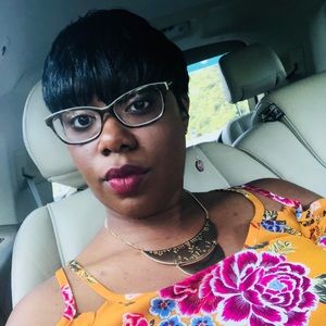 Meet your Posher, Celina